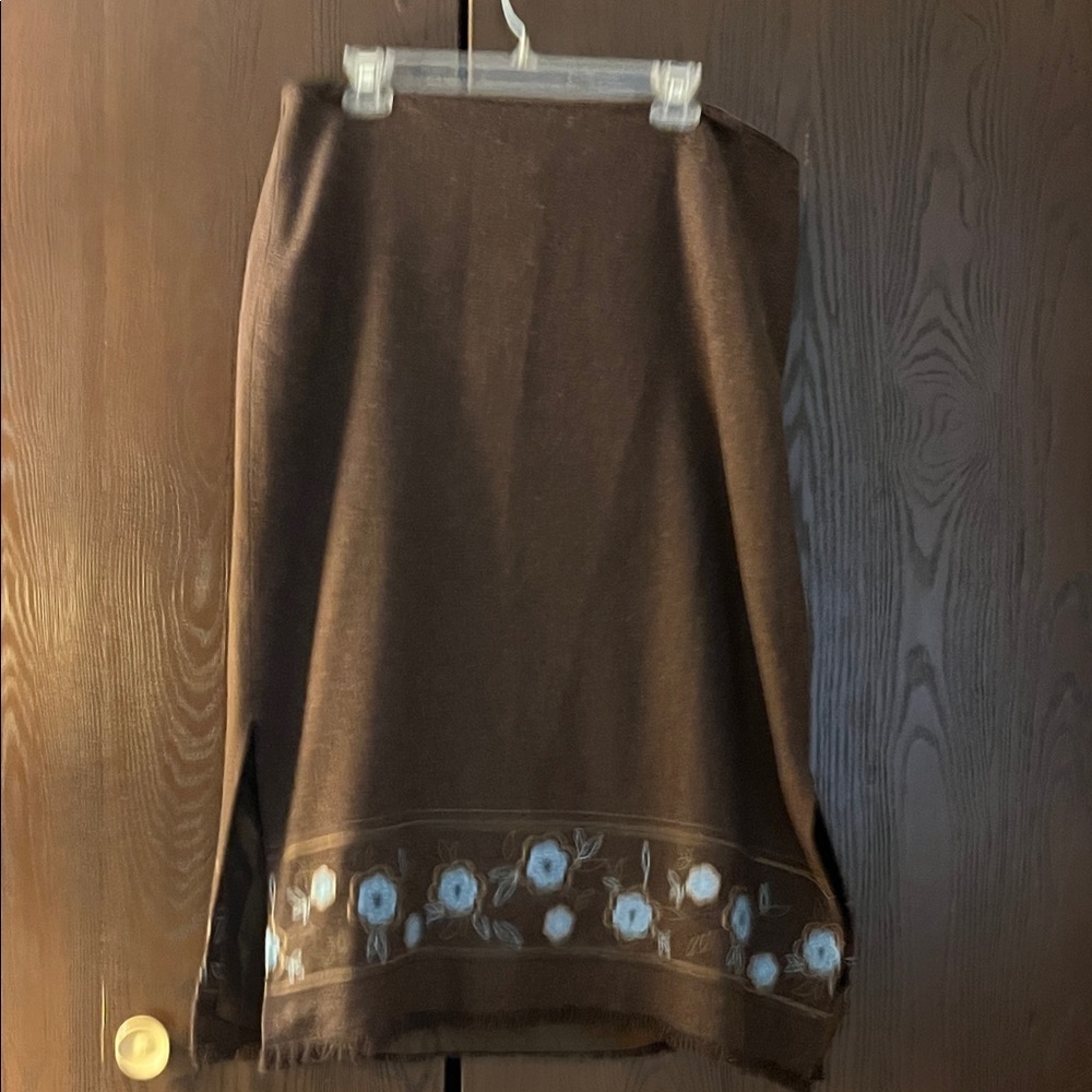 Dressbarn wool blend dark brown maxi skirt. Size 16W